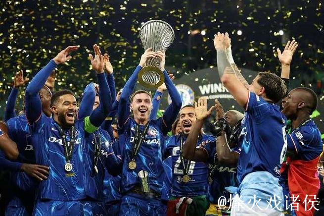 舒波莫廷晒与贝尔评述比赛合照：切尔西取得当之无愧的胜利